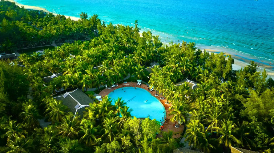 Lang Co Beach Resort