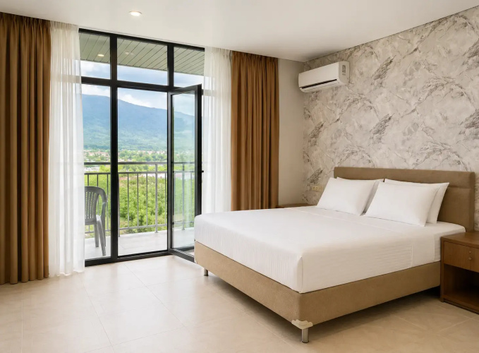 Superior Double room with balcony and with courtyard view