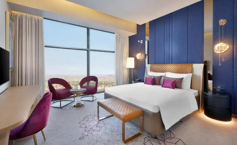 AlRayyan Hotel Doha, Curio Collection by Hilton