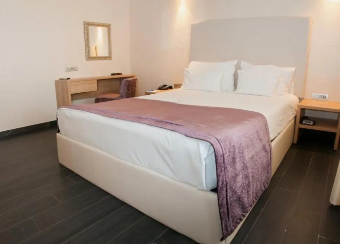 Standard Double Suite
