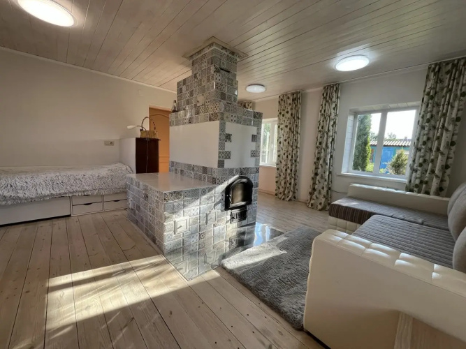 V uyutnom ugolke prirody Private house