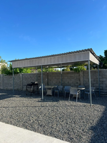 V Suhume Guest House