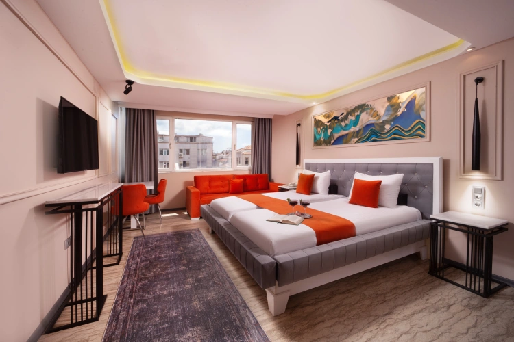 Triple Suite with city view