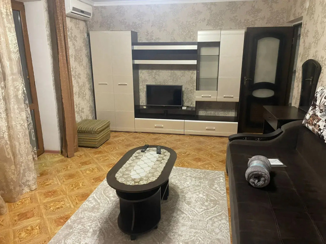 V Gagrakh Flat