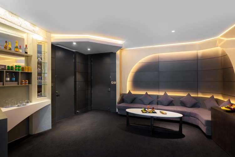 V Hotel Dubai, Curio Collection By Hilton photo 45