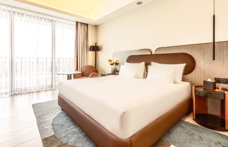 Double Junior Suite with balcony and with canal view