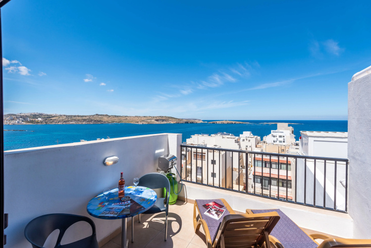 SeaShells Sea View Studio-Penthouse Apartments