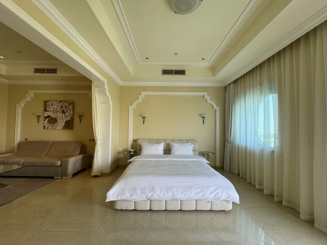 Suite with view