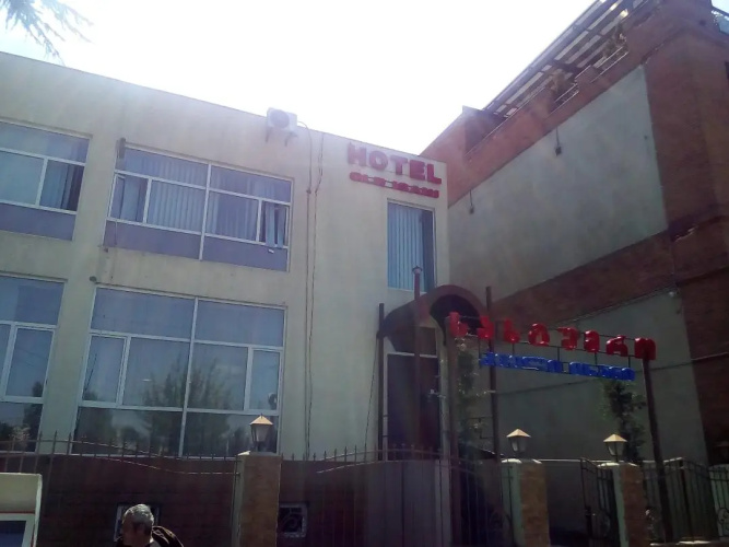 Old Isani Hotel