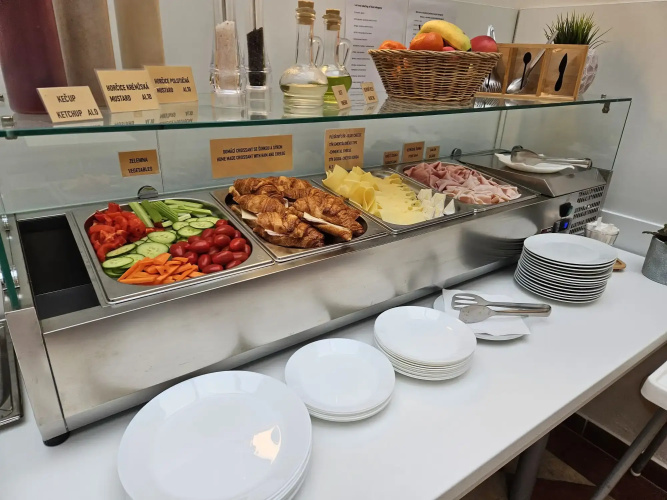 Claris Hotel