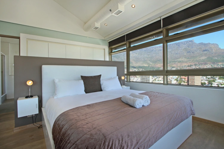 2 Bedrooms Premium Apartment with balcony and with city view