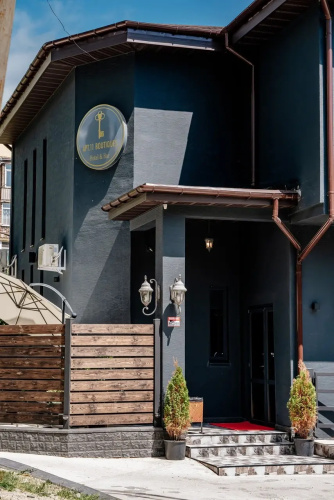 11 Butikov Apart-Hotel