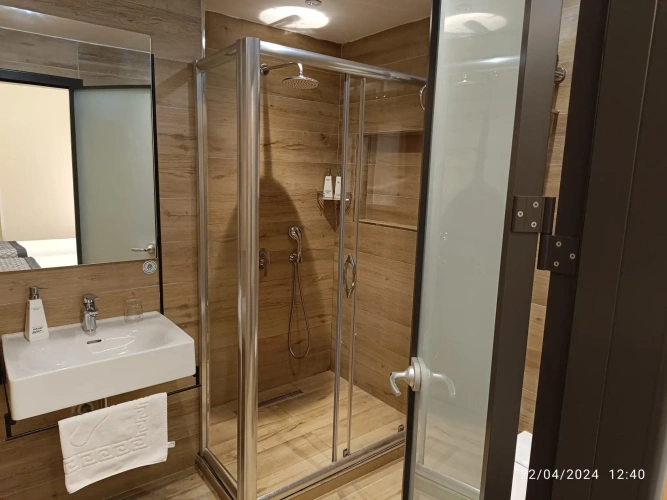Economy Double Basement room