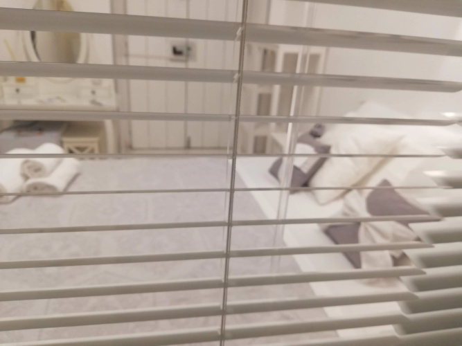 White Room Mini-Hotel