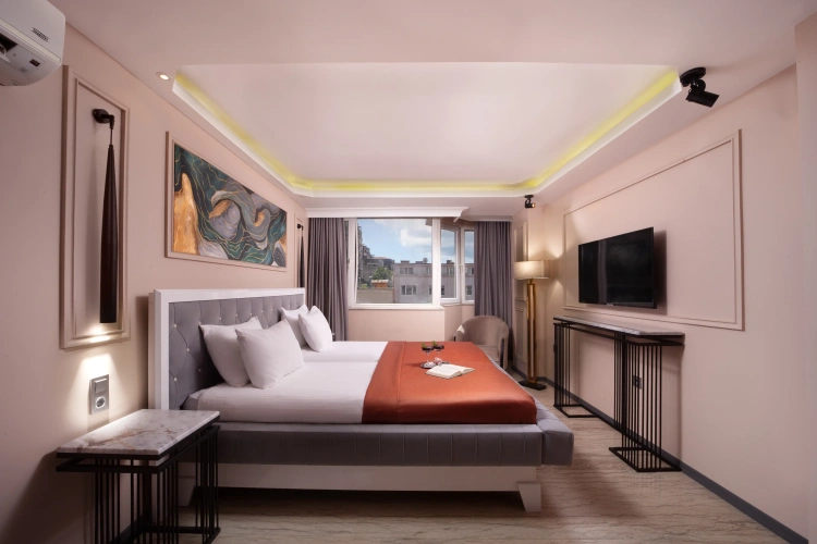 Standard Double Suite with city view