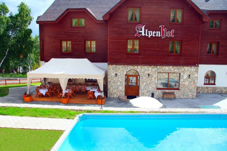 Отель Alpenhof
