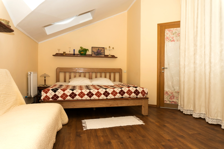 Economy Triple room