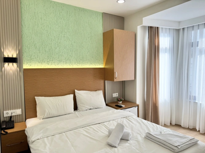 Standard Double room with city view