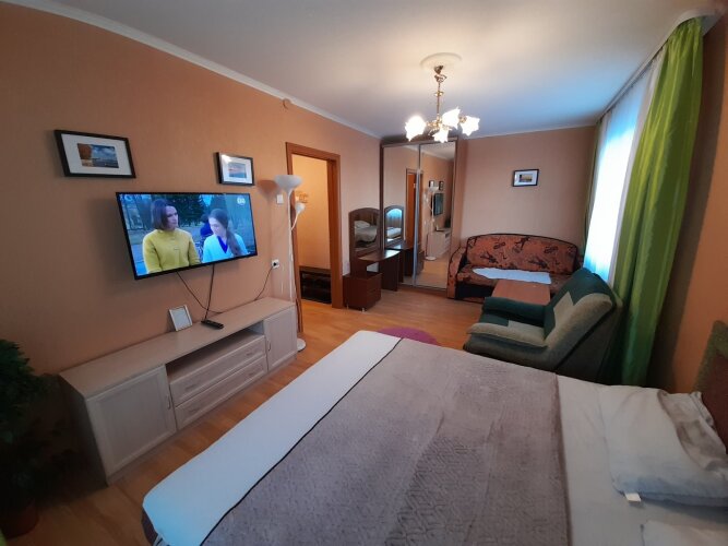 Фотография номера квартиры Апартаменты с 2 Комнатами Вид на Город и Балкон (КВАРТИРА51)