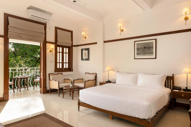 Vintage room with balcony and with garden view