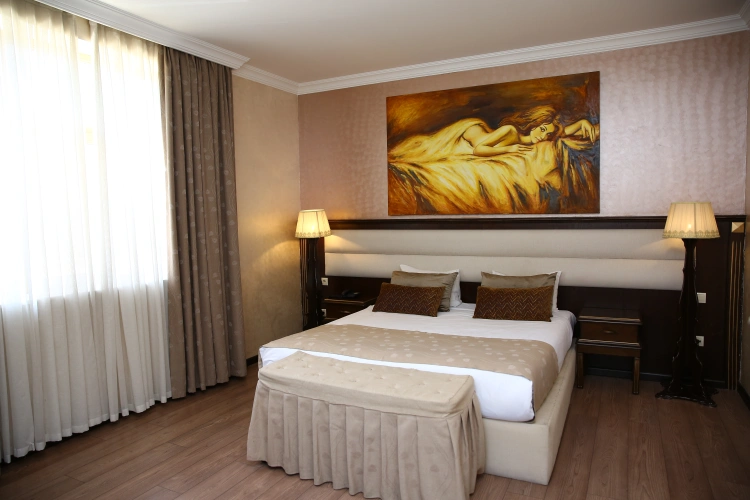 2 Bedrooms Double Suite with city view