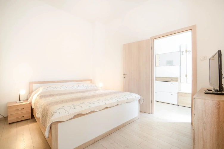 1 Bedroom Apartment with view