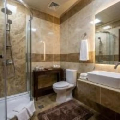 2 Bedrooms Quadruple Suite with courtyard view