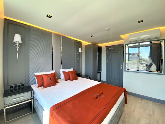 Deluxe Single room