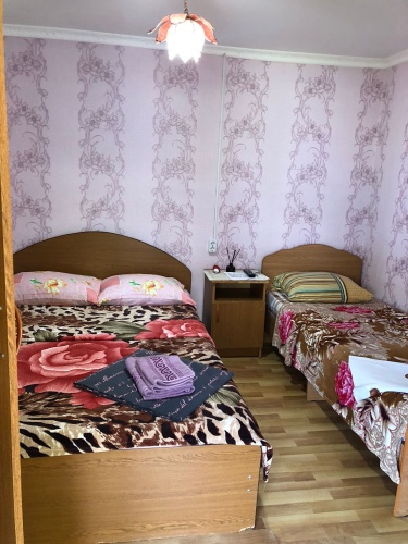 Economy Triple room