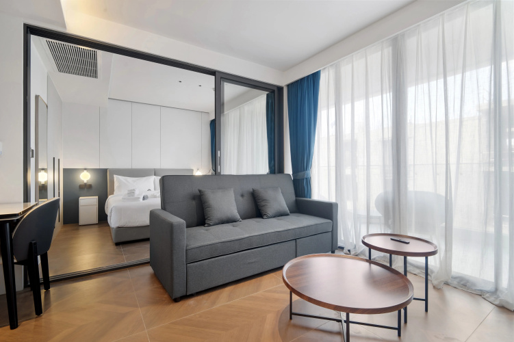 Resort D305 Beachfront One-Bedroom Apartments