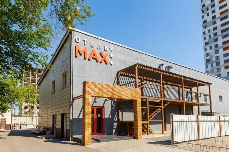 Отель Max
