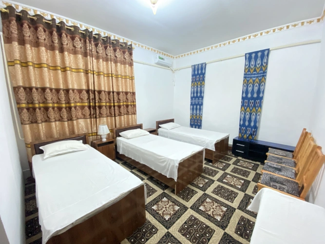Standard Triple room with view
