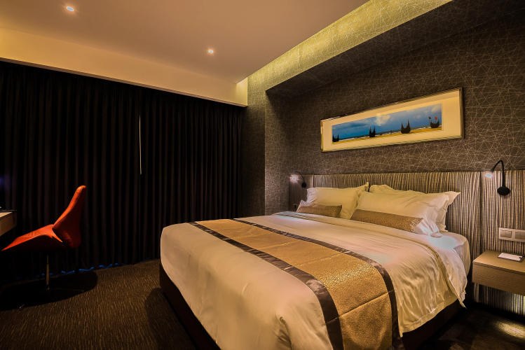 Best Western Plus Maple Leaf Hotel