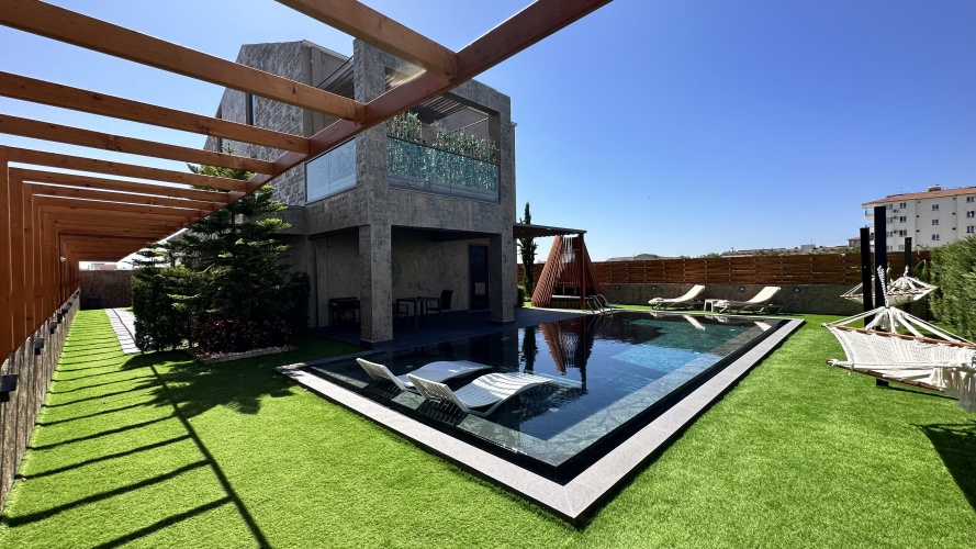 Luxury Villa with balcony and with view