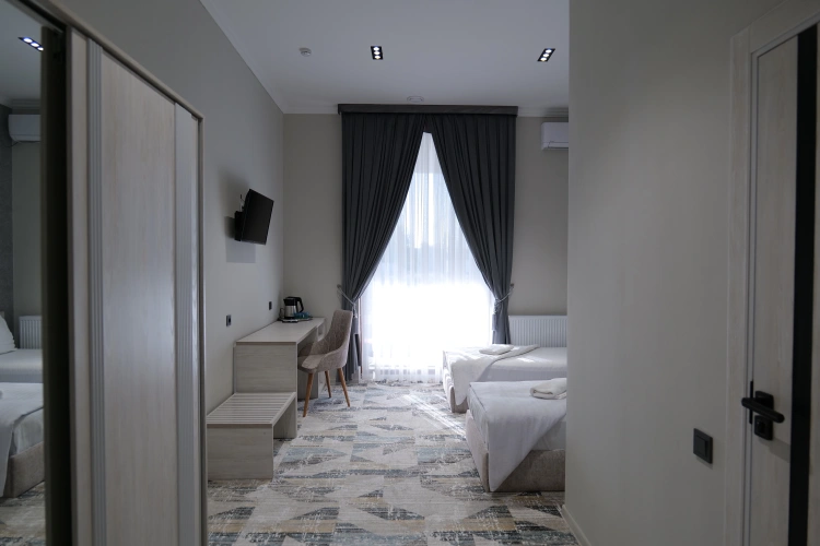 Standard Twin room with balcony