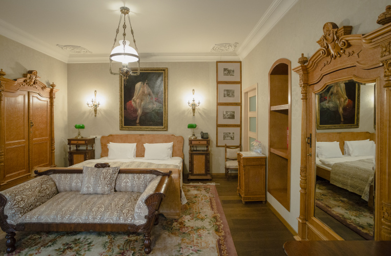 Suite with balcony and with view