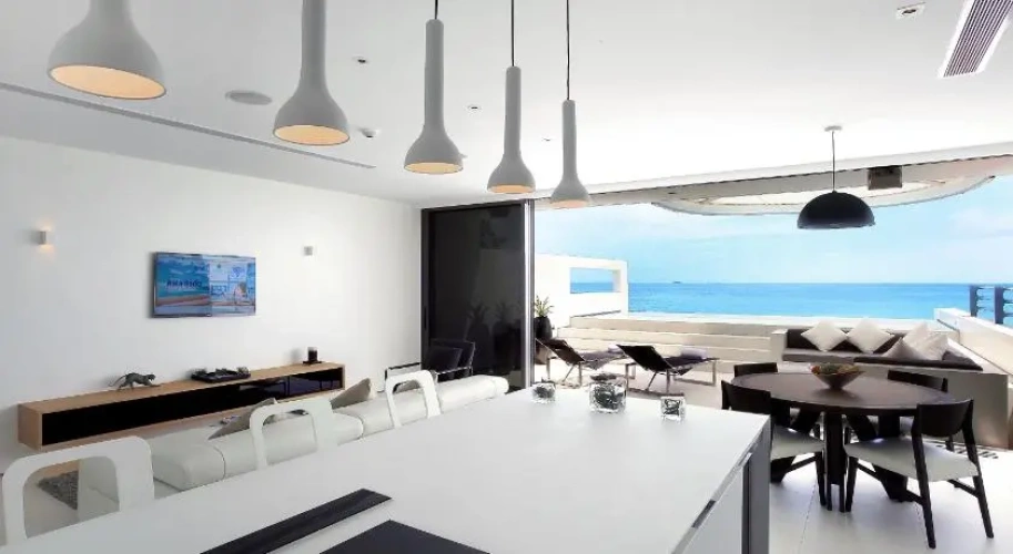 1 Bedroom Sky Pool Double Villa with balcony