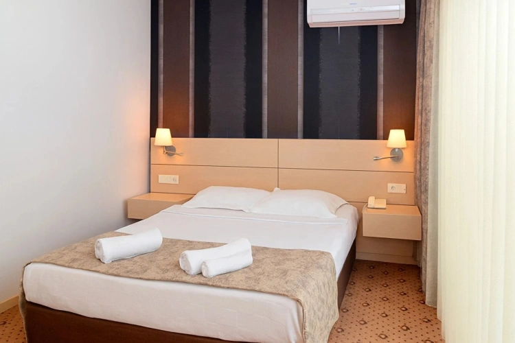 Standard Twin room with balcony