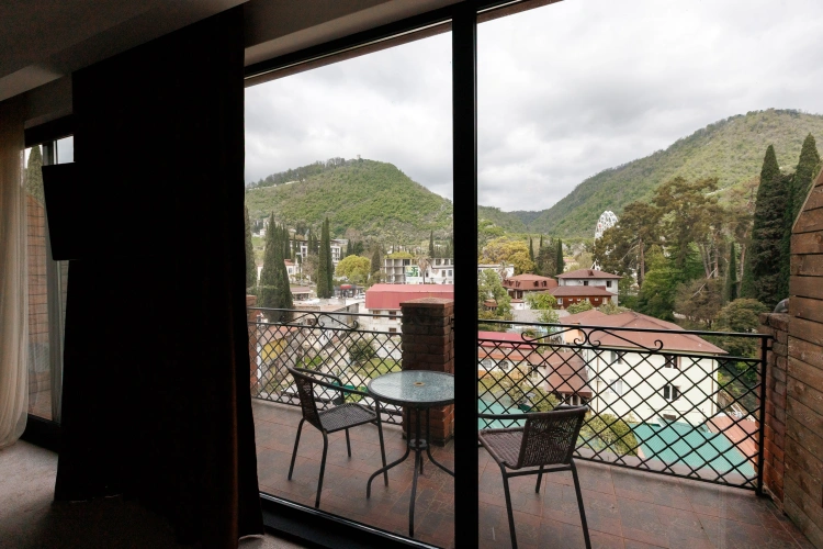 Double Junior Suite with balcony and with mountain view