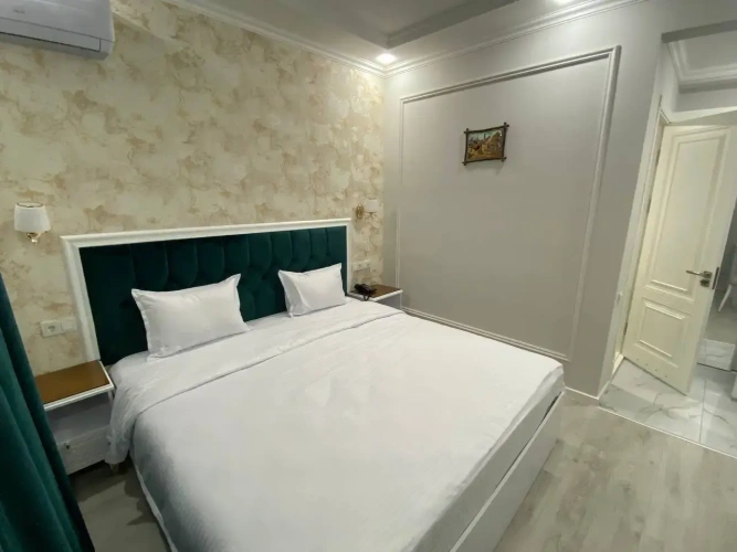 Standard Double room with city view