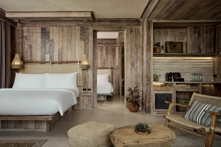 2 Bedrooms Corner Suite with balcony