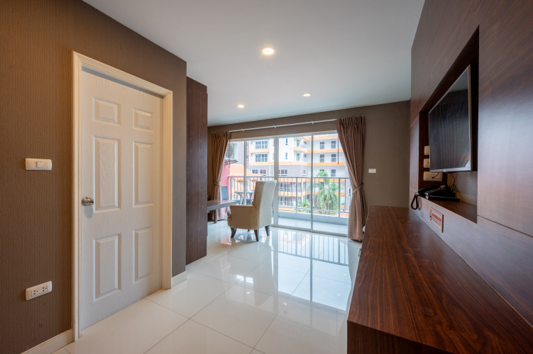 2 Bedrooms Apartment with balcony and with view