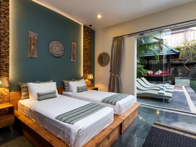 4 Bedrooms Villa with balcony