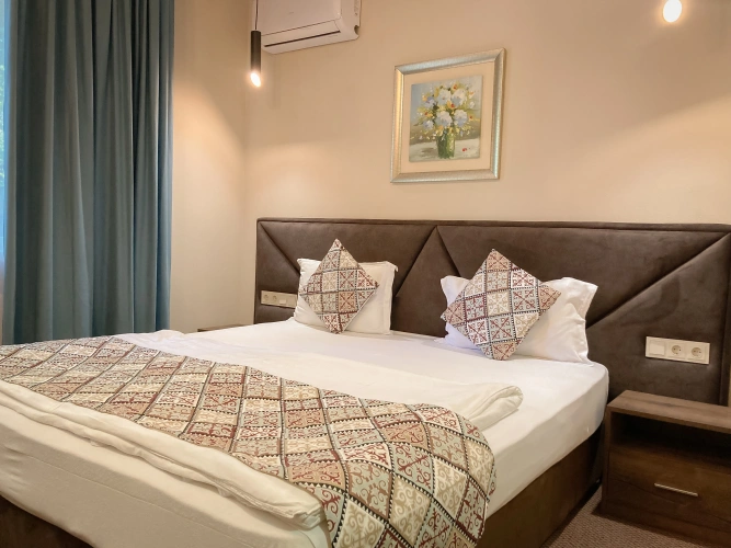 Comfort room with view