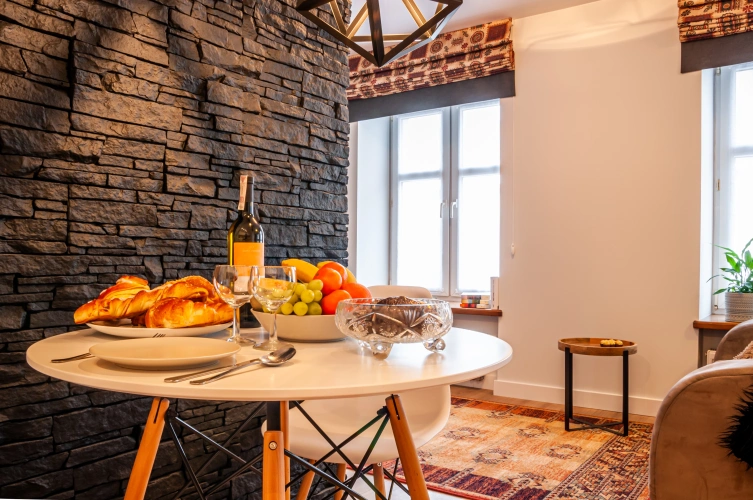 1 Bedroom Double Apartment with courtyard view