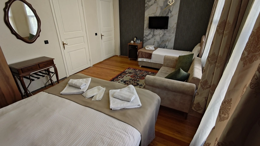 Nuray Triple room