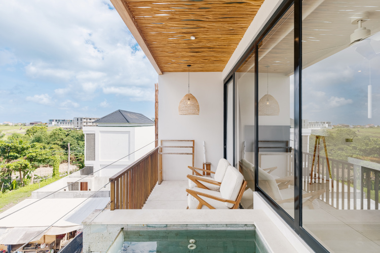 1 Bedroom Suite with balcony and with city view