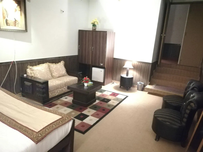 Lions Hotel Lahore