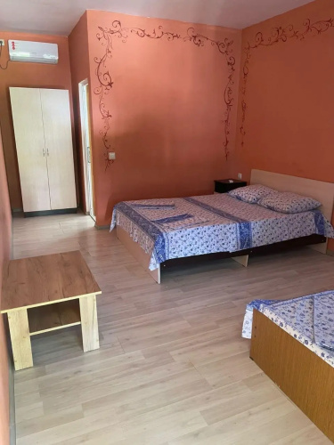 Novy Afon Guest house