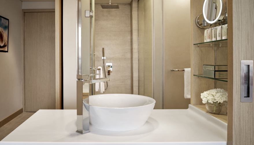 Avani Superior Double room with pool view